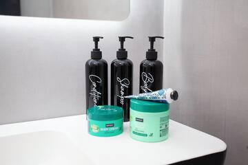 Bathroom amenities
