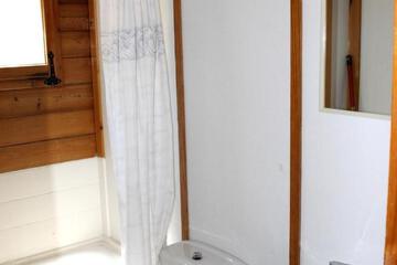 Photo 33