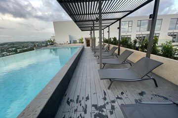Rooftop pool