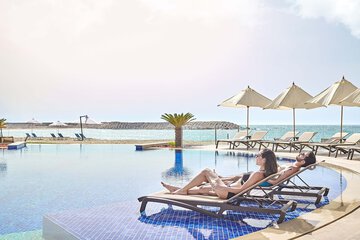 Infinity pool