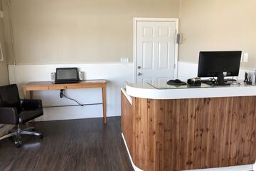 Check-in/check-out kiosk