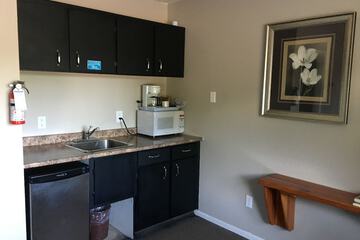 Private kitchenette