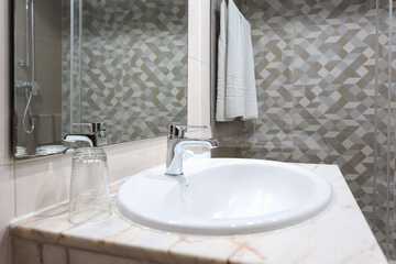 Bathroom sink