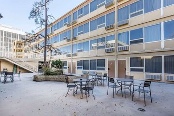 Travelodge by Wyndham Great Falls