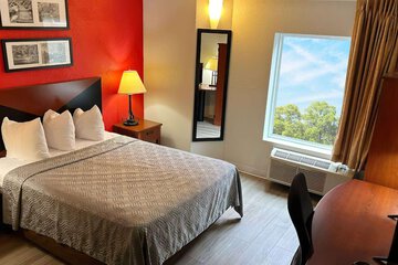 Room 15 of 19