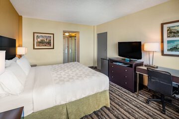 Room 51 of 65