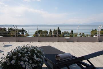Sundeck
