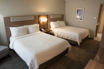 Room 40 of 61
