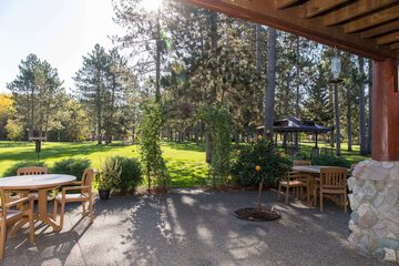 Hotel Exterior 36 of 38