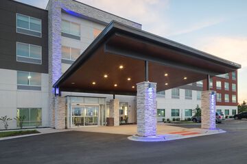 Holiday Inn Express & Suites Bourbonnais East - Bradley by IHG
