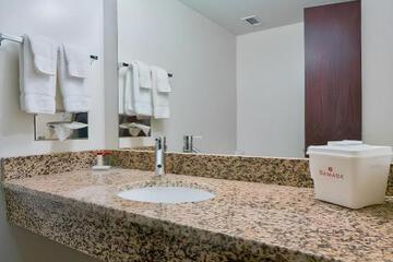 Photo 48