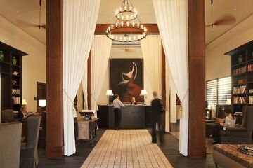 Hotel Interior 27 of 129