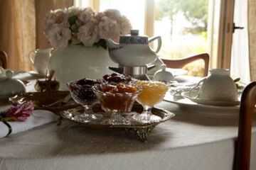Room Service - Dining