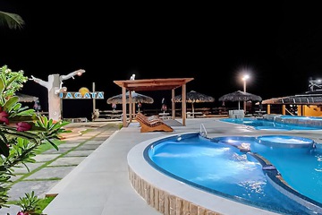 Poolside bar