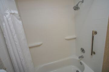 Room 117 of 135