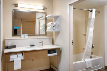 Room 16 of 36