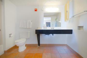 Photo 34