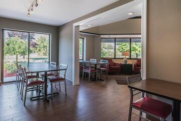 Breakfast area