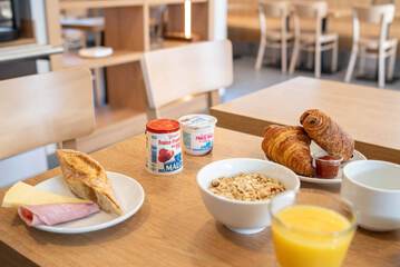 Breakfast buffet