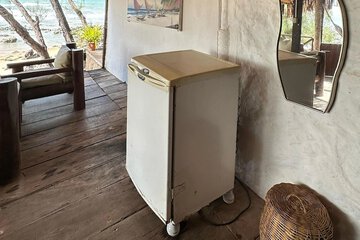 Mini-refrigerator