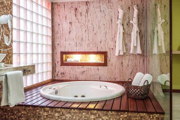 Jetted tub