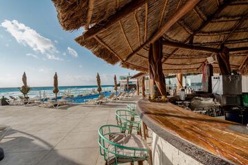 Beach bar