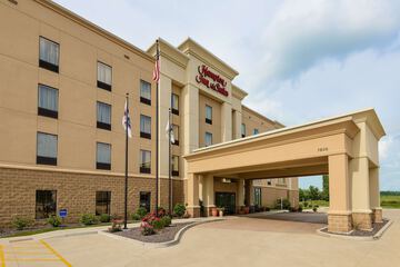 Hampton Inn & Suites Peoria at Grand Prairie IL