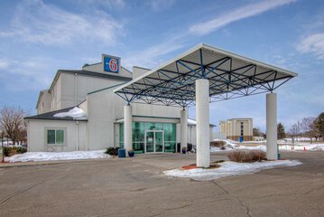 Motel 6 Menomonie WI