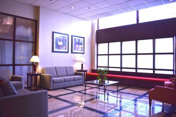 Hamilton Plaza Hotel & Conference Center