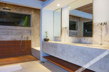 Hotel Interior or Public Areas