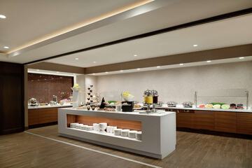 Breakfast/Coffee Service 92 of 103