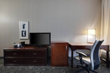 Room 21 of 38
