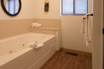 Jetted tub
