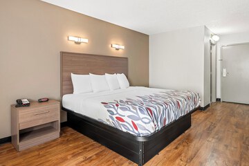 Property Grounds 18 of 29