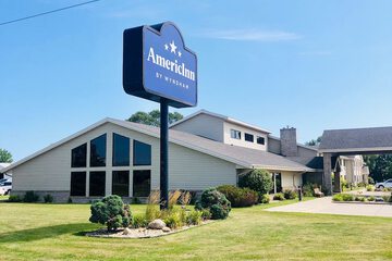AmericInn by Wyndham Iowa Falls
