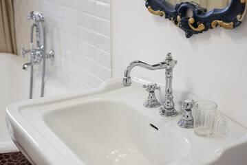Bathroom sink