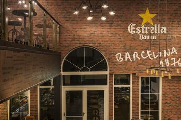 Sports bar