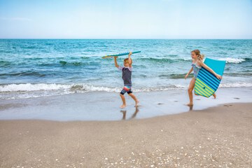 Surfing/boogie boarding