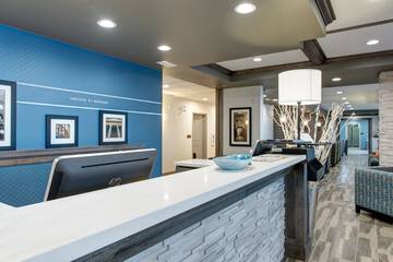 Check-in/check-out kiosk