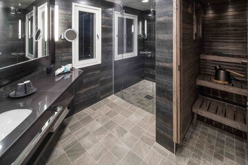 Bathroom shower