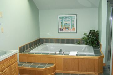 Jetted tub