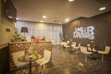 Snack bar
