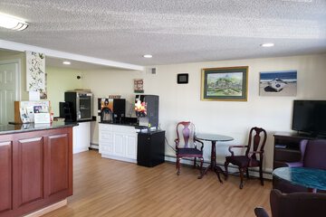 Breakfast/Coffee Service 40 of 46