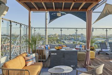 Rooftop pool