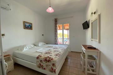 Photo 80