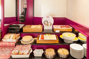 Breakfast buffet