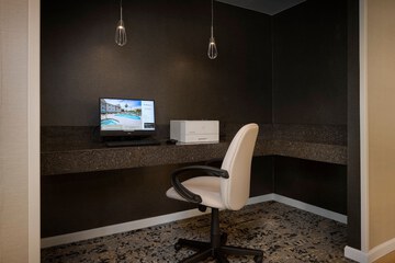 Business Center 20 of 20