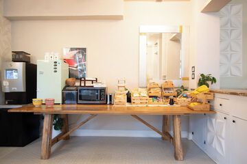 Breakfast area