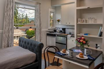 Private kitchenette