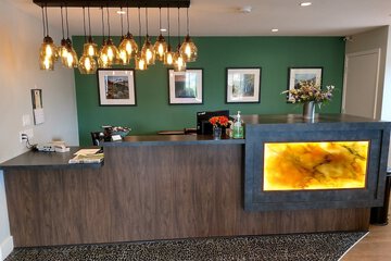 Check-in/check-out kiosk